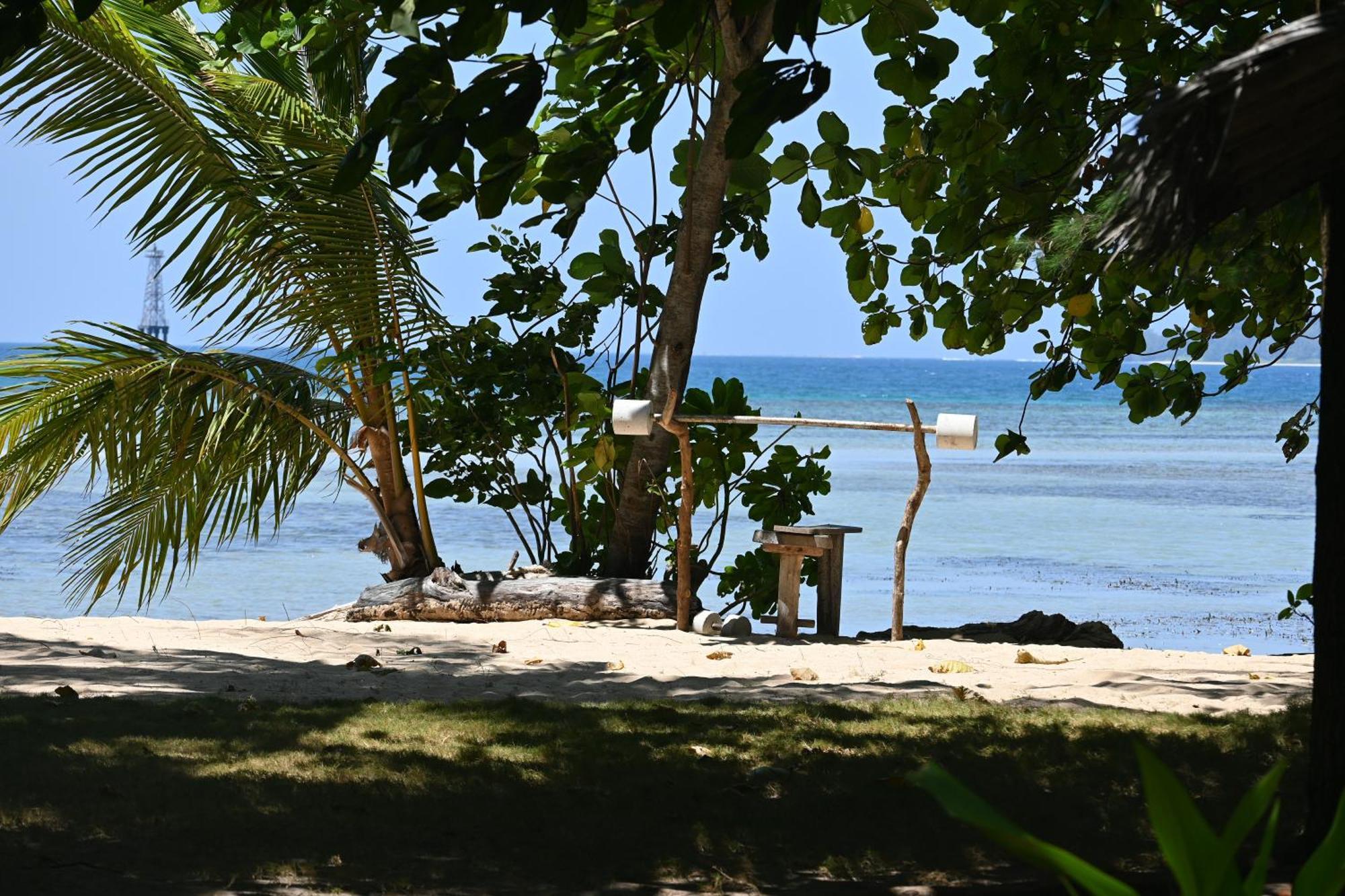 Bunga Jabe Villa Karimunjawa Exterior foto