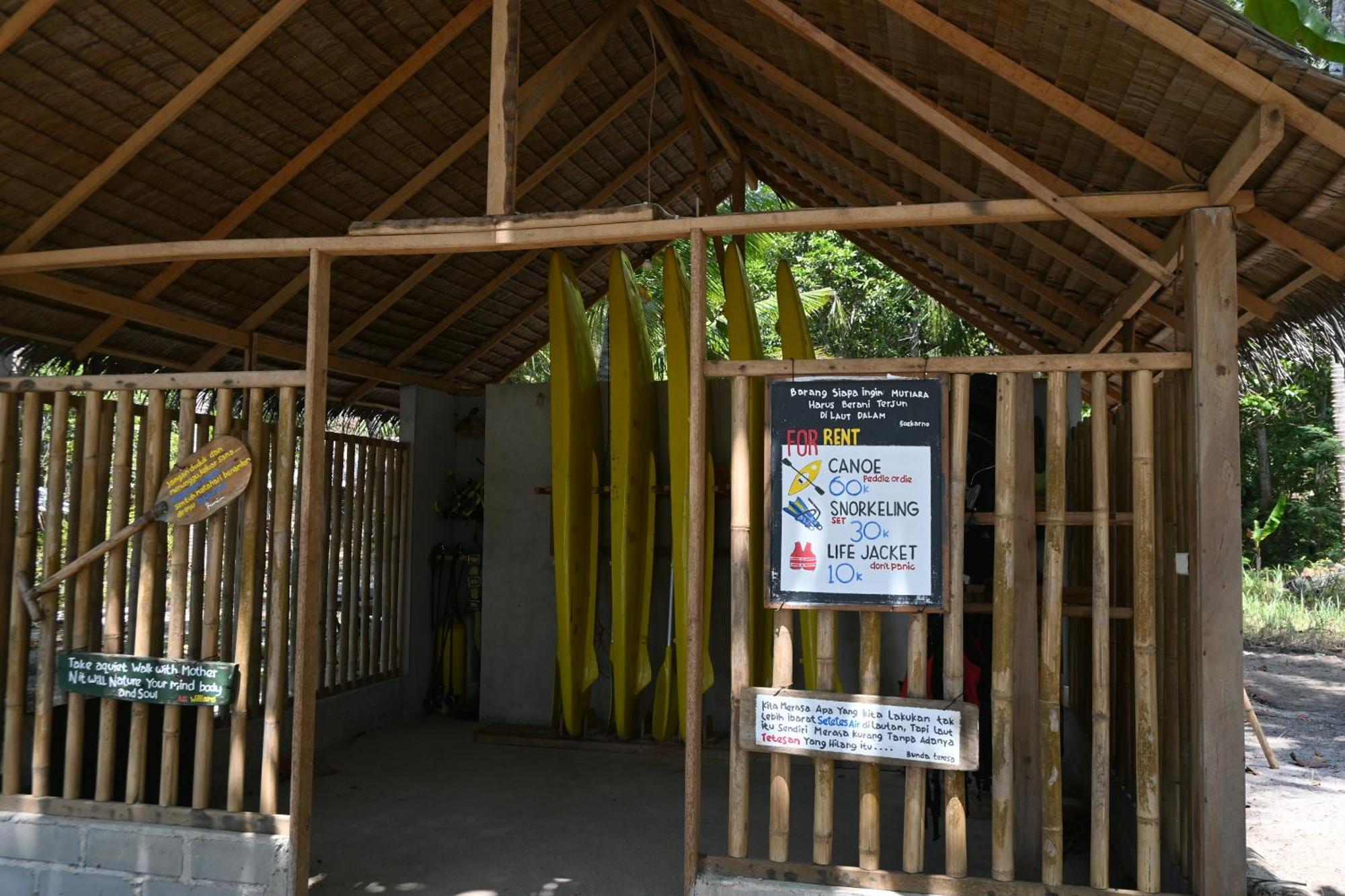 Bunga Jabe Villa Karimunjawa Exterior foto